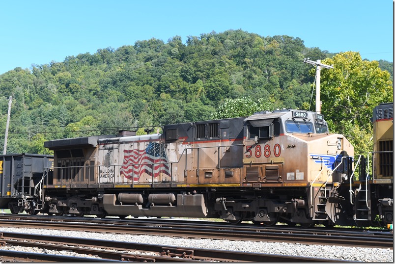 UP C44ACCTE 5880 appears to have been through a war also. Shelby KY.